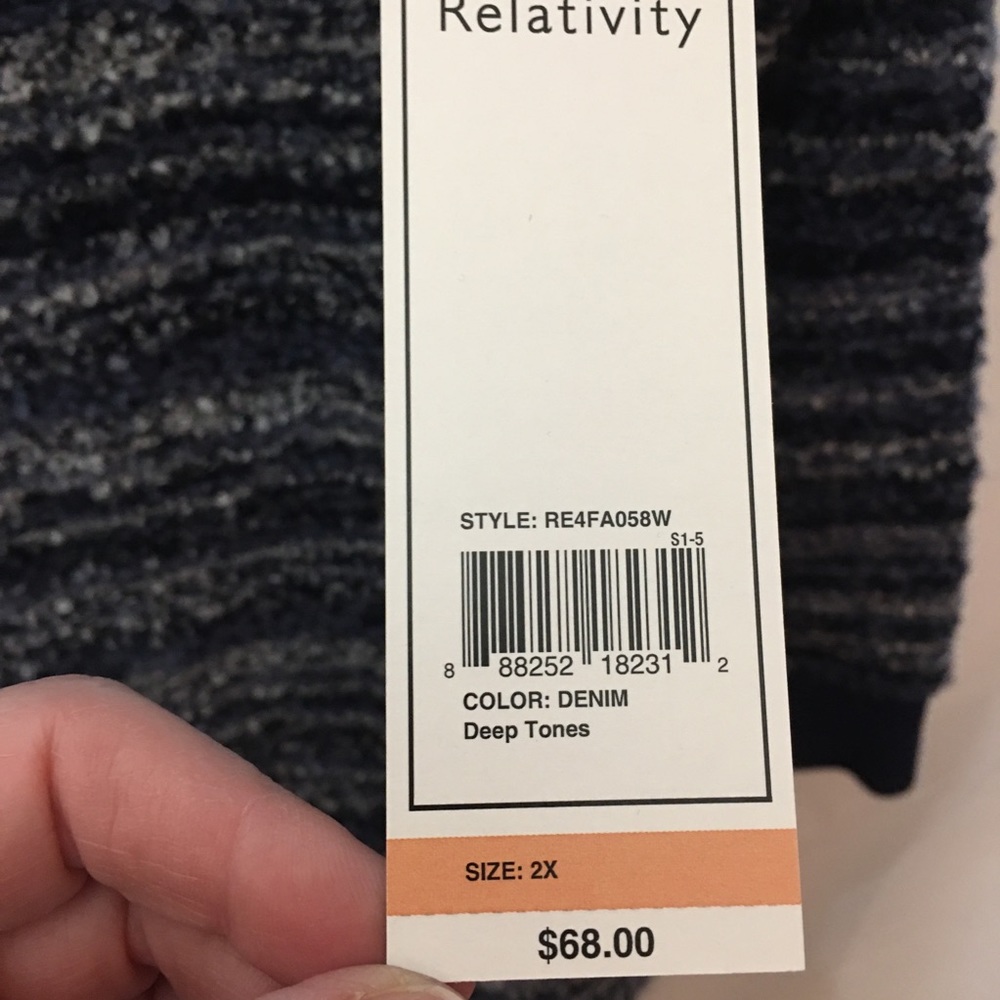 Relativity Textured Sweater - Picture 4 of 5